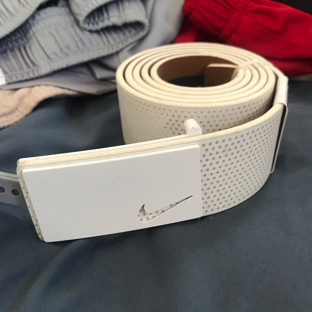 White Nike Golf Leather Belt Sz 36